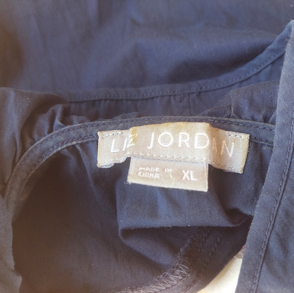 Liz Jordan, size XL, navy blue, zip up front, tailored style shirt - Picture 3 of 4